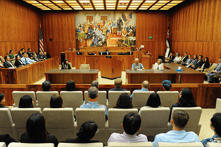 An audience watches a reenactment of Korematsu v. U.S. at the Honolulu federal courthouse.