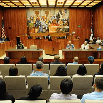 An audience watches a reenactment of Korematsu v. U.S. at the Honolulu federal courthouse.