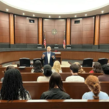 Eighth Circuit Clerk of Court Michael E. Gans provides students with insights into the appellate process.